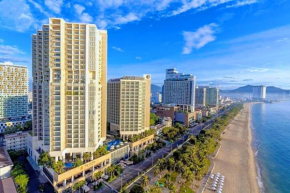 Rozy's Cozy Beachfront Apartment